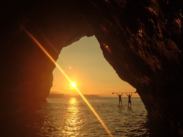  Sonnenuntergang über den Felsen 